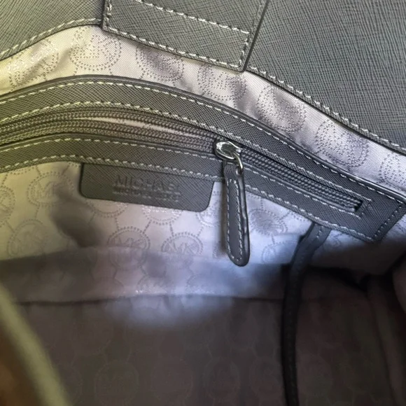 Michael Kors Authentic Michael Kors Grey Lock & Key Purse - Picture 7 of 15